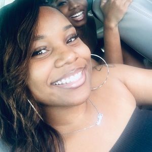 Meet your Posher, Paris